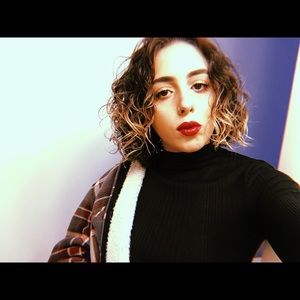 Meet your Posher, Karina